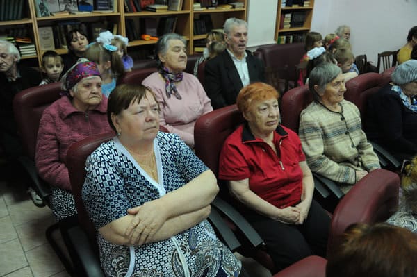 Жильцы Свободненского дома «Ветеран» отметили юбилей по-семейному. Новости