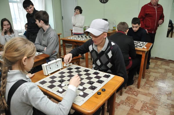 В турнире по шашкам в честь Дня защитника Отечества свободненцы показали отличные результаты. Новости