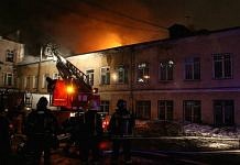 Сгоревшее вместе с 12 мигрантами здание швейного цеха в Москве было накануне выставлено на продажу