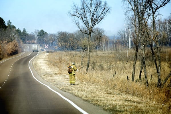 Учебные и стихийные природные пожары начали тушить в Приамурье. Новости