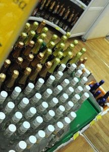 В квартире амурчанина обнаружили 819 бутылок контрафактной водки