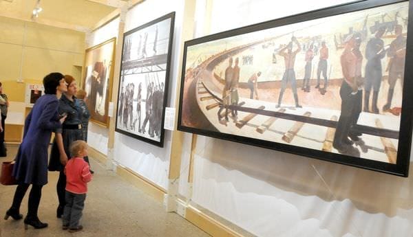 Свободненцы первыми в области увидели грандиозную выставку картин из Москвы. Новости