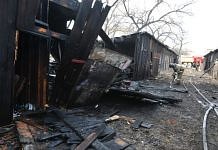 Свободненские пожарные дважды за сутки выезжали на тушение деревянных построек