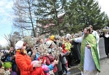 В радости и скорби встречали православные свободненцы Вербное воскресенье