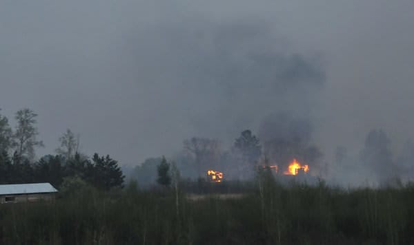 Лесной пожар в Свободненском районе перекинулся на хозпостройки в Юхте. Новости