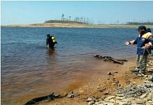 На Зейском водохранилище водолазы продолжают искать пропавших рыбаков