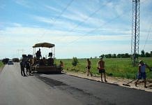 В Свободненском районе продолжается ремонт дороги до села Новгородка