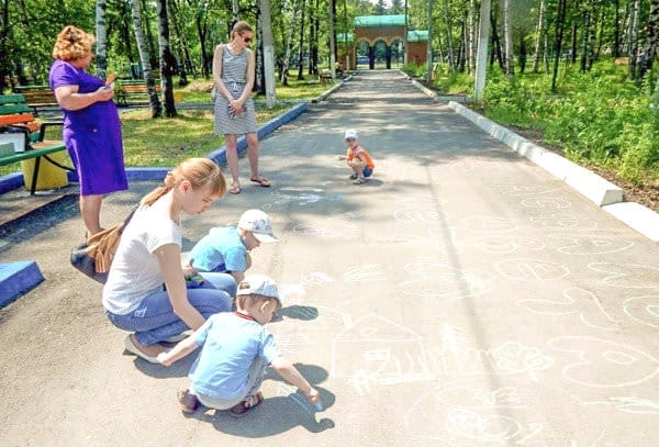 Свободненцы предлагают перенести в обновлённый городской парк аттракционы с площади. Новости