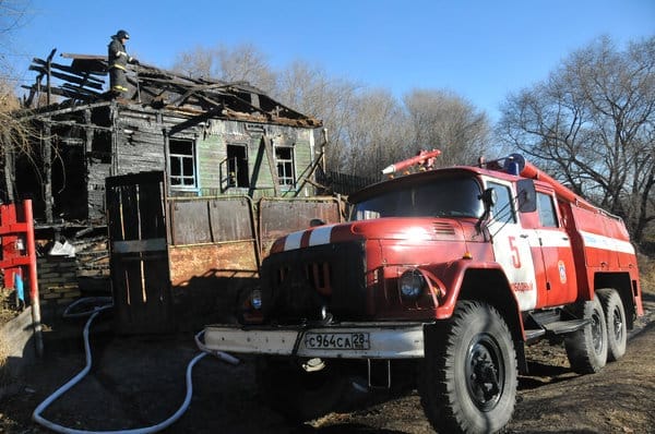Многодетная семья в Свободном осталась без жилья после пожара. Новости