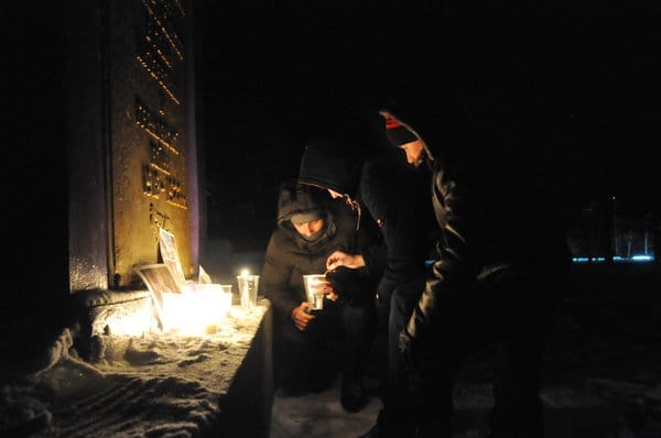 Свободненцы провели акцию скорби по погибшим в авиакатастрофе над Чёрным морем. Новости
