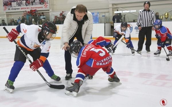 Амурские хоккеисты приняли участие в международном турнире «Добрый лёд»