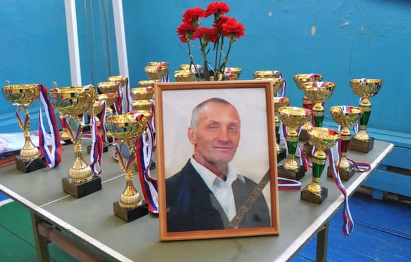 На областном турнире памяти Виктора Булканова победили юные самбисты из Свободного. Новости