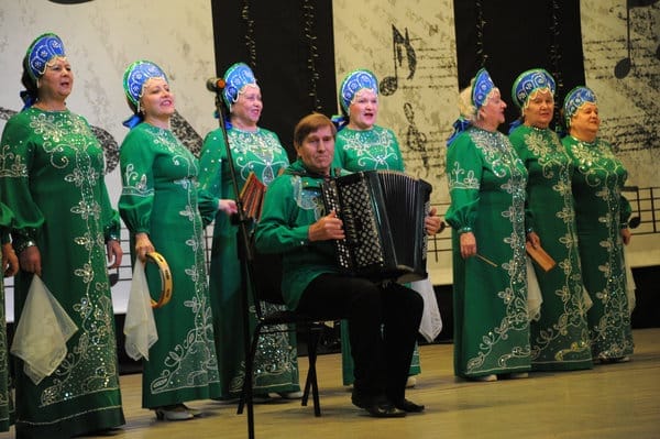 Свободненский хор «Ветеран» обновил репертуар песнями известного барда-земляка. Новости