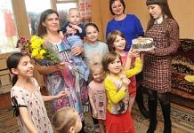 Количество многодетных семей в России выросло на 25%