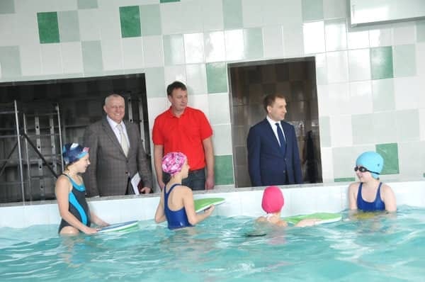 Губернатора порадовало настроение сотрудников и посетителей свободненского бассейна. Новости