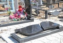 Несовершеннолетних вандалов на кладбище Свободного заметили рабочие