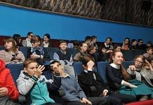 Свободненским школьникам бесплатно показали фильм о покорении космоса «Время первых»