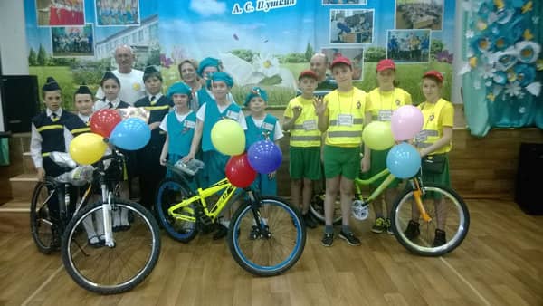 Победители конкурса «Безопасное колесо» в Свободненском районе получили велосипеды. Новости