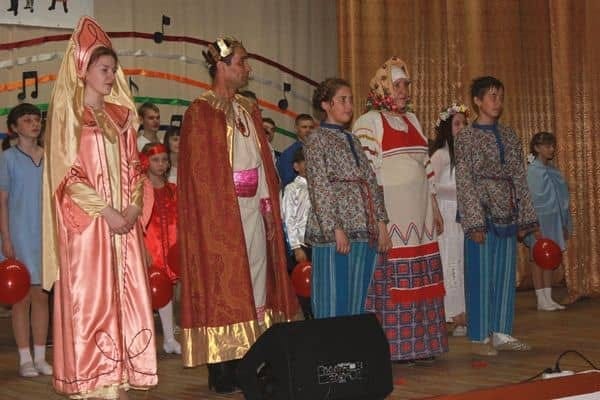30 участников выступили на фестивале детского творчества в Свободненском районе