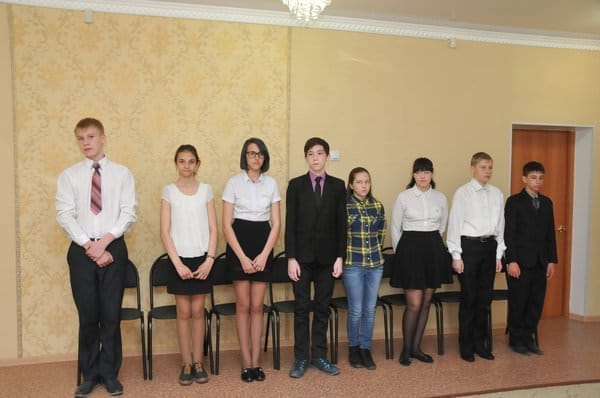 Церемония вручения паспортов юным свободненцам впервые прошла в ЗАГСе. Новости