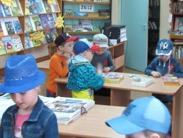Детской библиотеке Свободного по случаю 80-летия подарили 80 тысяч рублей на покупку книг. Новости