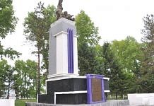 Памятник красногвардейцам в Свободном восстановил прежний облик