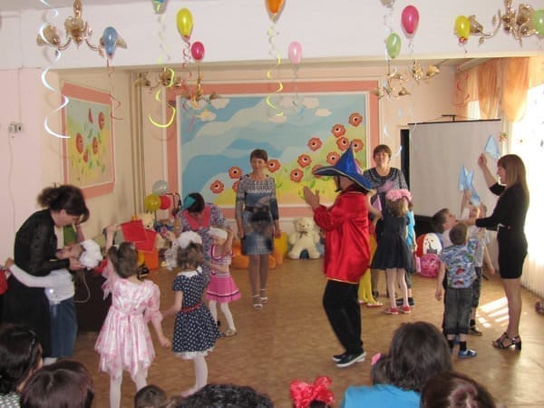 Воспитанников детского дома в Свободном пригласили на аттракционы в городской парк. Новости