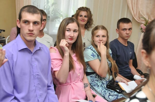 Женихи и невесты получили наставления на встрече в Свободненском отделе ЗАГС. Новости