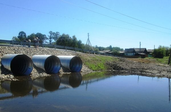 В селе Свободненского района восстановили мостовой переход через реку