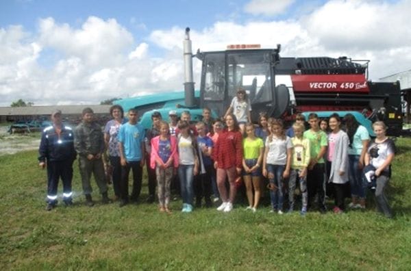 Школьники Свободненского района приняли участие в профильной смене «Агроэколог-2017»