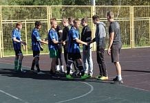 В Свободном полицейские провели с воспитанниками школы-интерната товарищеский матч по мини-футболу