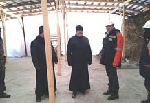 Правящий архиерей пообщался со строителями Алексеевского храма в Свободном