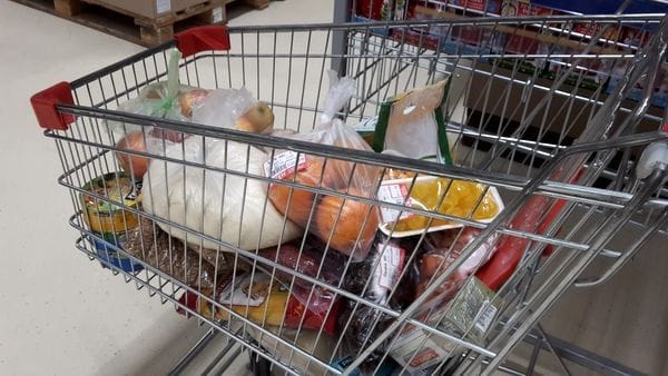 Россияне жалуются в ФАС на подорожание продуктов к Новому году