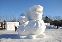 Недостроенный снежный городок в Свободном подвергся вандализму