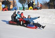 Самый активный зимний отдых и захватывающие гонки в Свободном проходят на лыжной базе