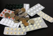 В России аптеки обяжут предлагать покупателям дешёвые аналоги лекарств
