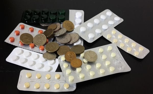 В России аптеки обяжут предлагать покупателям дешёвые аналоги лекарств
