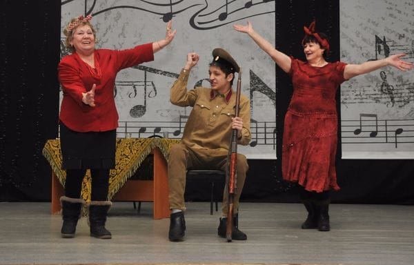 Театр «Реверанс» готовится удивить свободненцев встречей с персонажами советского сатирика