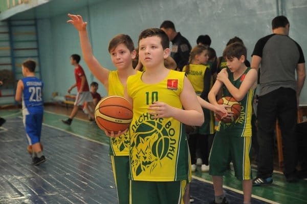 Свободный пригласил сыграть в баскетбол команды из соседних городов. Новости