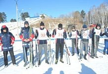 Строители Амурского ГПЗ начали на лыжне свою первую спартакиаду в Свободном