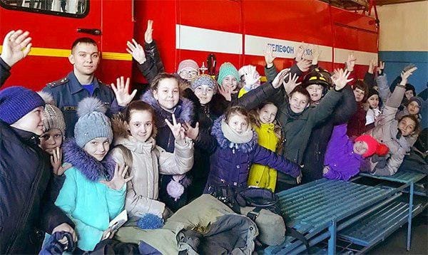 Свободненские школьники побывали на экскурсии в пожарной части