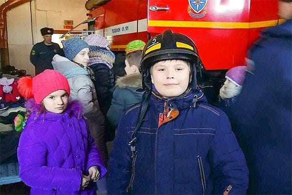 Свободненские школьники побывали на экскурсии в пожарной части
