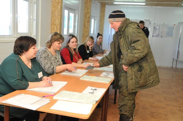 347 строителей «Силы Сибири» в Свободненском районе досрочно проголосовали прямо на площадке. Новости