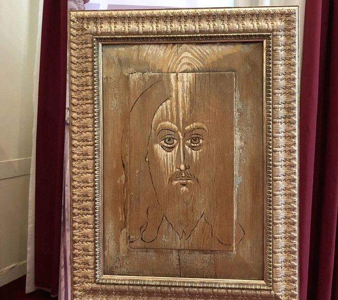 Выставка памяти амурского художника Александра Тихомирова открылась в Афинах