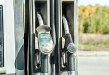 Правительство РФ исключило подорожание бензина до 100 рублей за литр