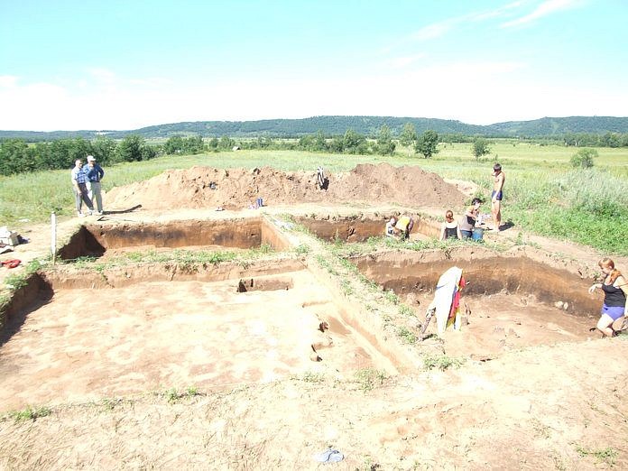 Амурские археологи при поддержке СИБУРа проведут раскопки древнего поселения в Свободненском районе