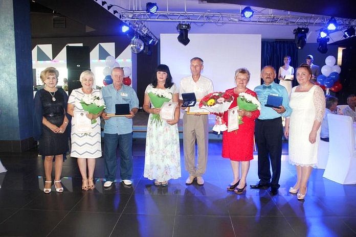 56 амурских семей получили медали «За любовь и верность»