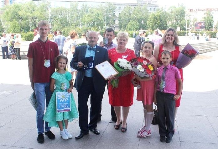 Супругам из Свободненского района вручили медаль «За любовь и верность»