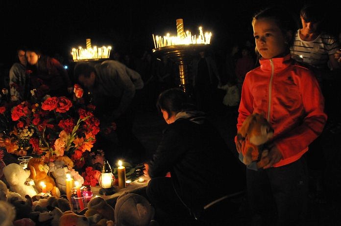 Свободненцы зажгли свечи и помолились за Сонечку