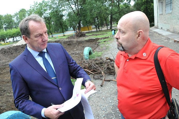 Владимир Константинов будет лично контролировать работы в сквере «Топольки» Свободного